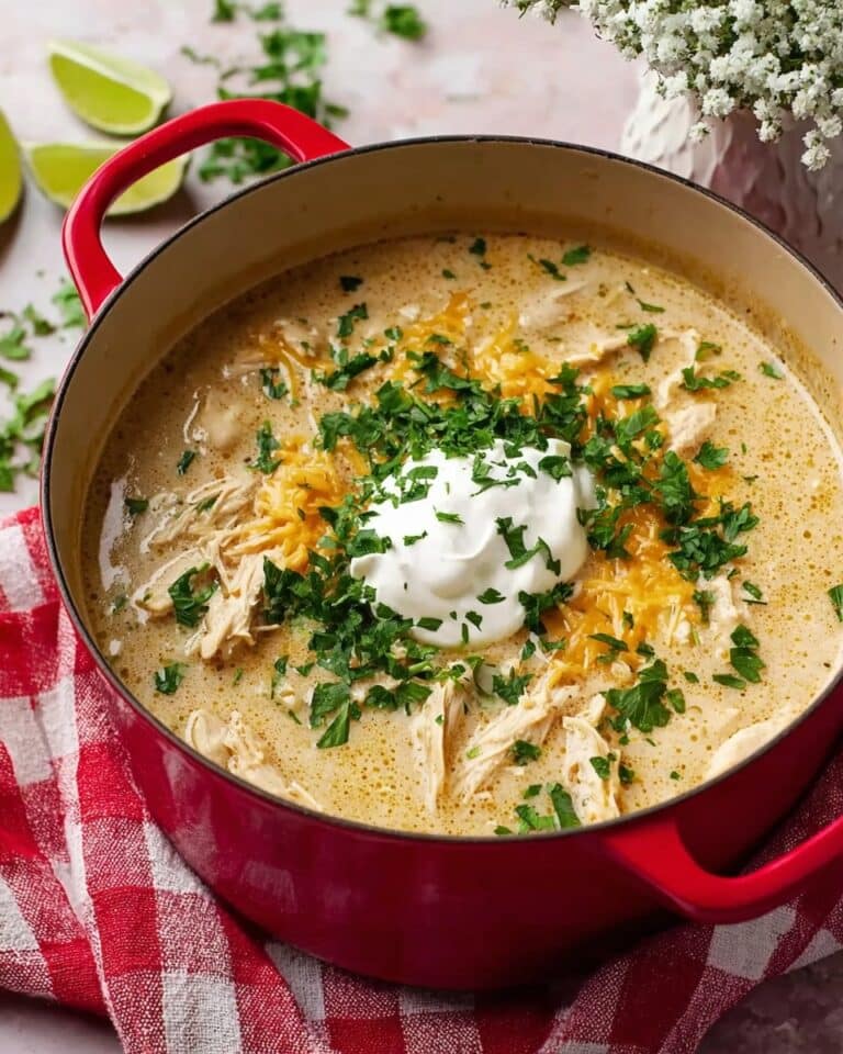Tasty Keto White Chicken Chili Recipe